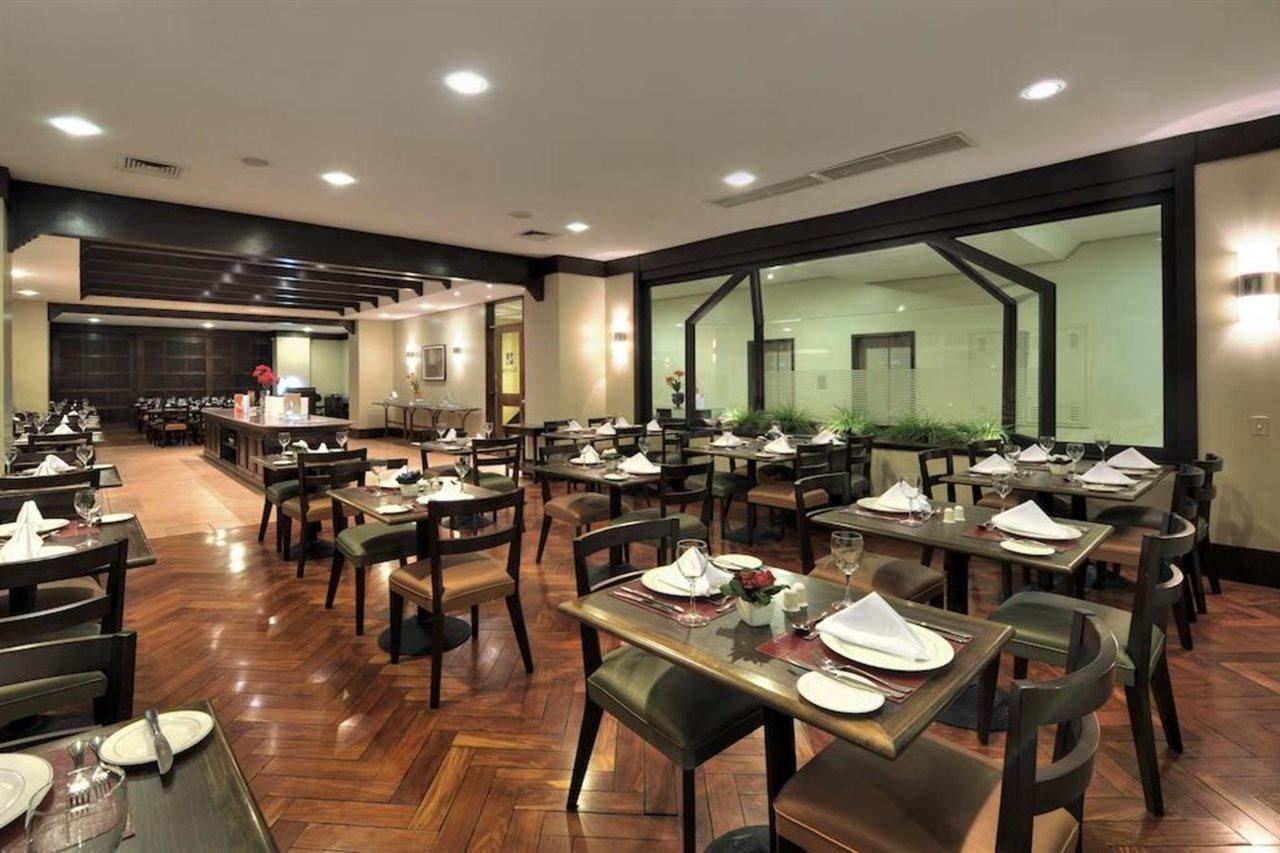 Hotel Deville Business Maringá Esterno foto