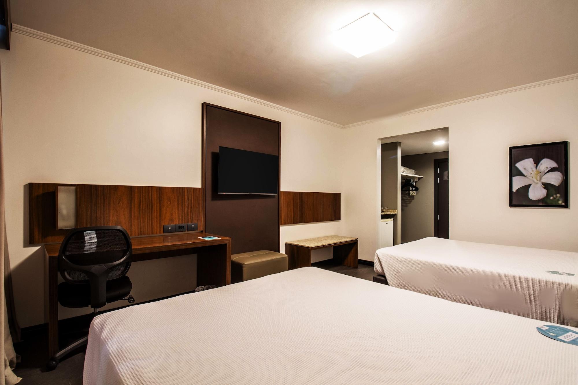 Hotel Deville Business Maringá Esterno foto