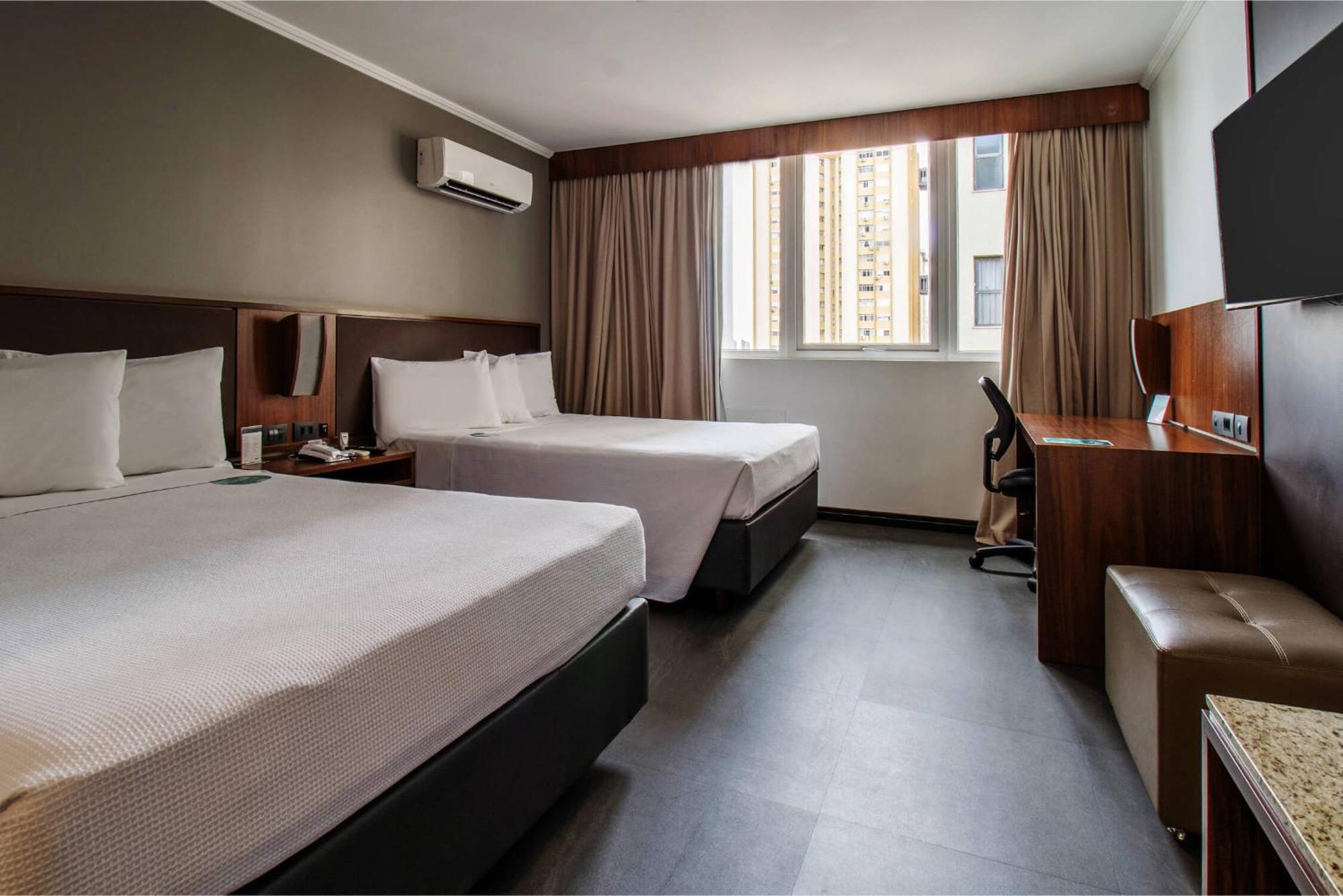 Hotel Deville Business Maringá Esterno foto